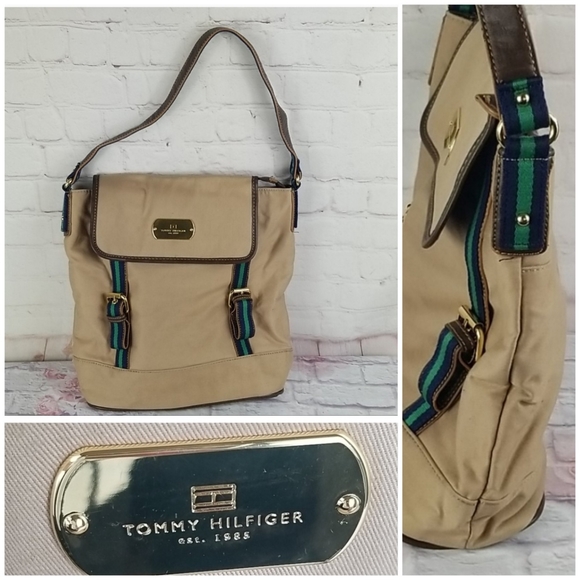 Tommy Hilfiger Handbags - Tommy Hilfiger Purse